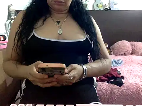 Snapshot of mommy-flabia chatting on 07-01-26, 02:13 mommy-flabia online show from 07-01-26, 02:13