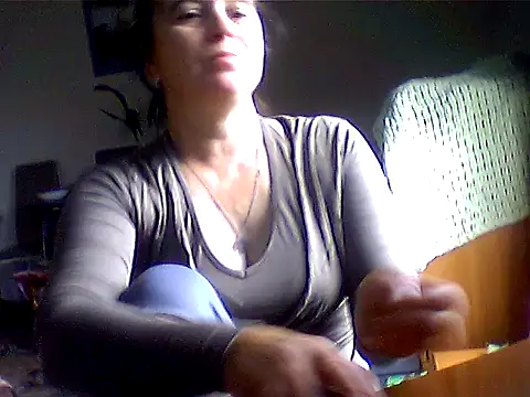 Snapshot of AniaCool77 chatting on 06-12-26, 06:34 AniaCool77 online show from 06-12-26, 06:34