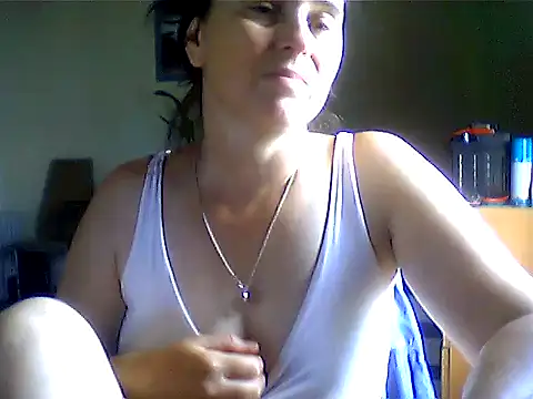 Snapshot of AniaCool77 chatting on 06-18-26, 08:36 AniaCool77 online show from 06-18-26, 08:36