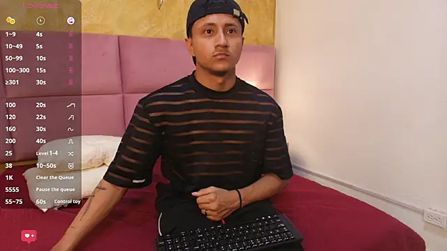 Snapshot of Thiago_Nova chatting on 05-21-26, 08:16 Thiago Nova online show from 05-21-26, 08:16