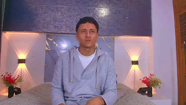 Snapshot of Thiago_Nova chatting on 06-23-26, 03:26 Thiago Nova online show from 06-23-26, 03:26