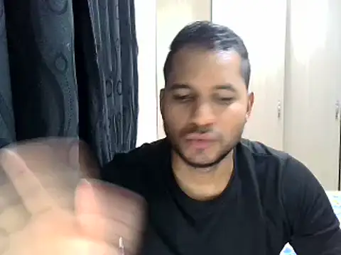 Snapshot of Bruno_vip chatting on 07-10-26, 12:04 Bruno vip online show from 07-10-26, 12:04