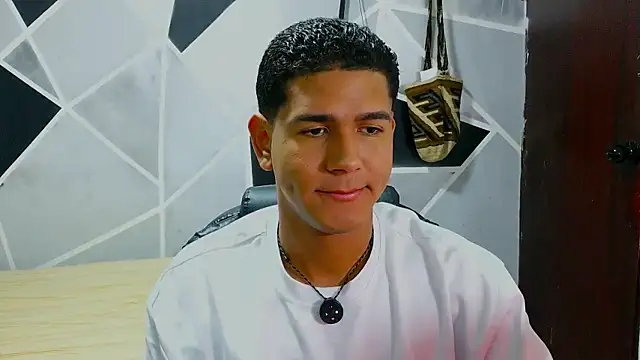 Snapshot of _juanacock_ chatting on 06-13-26, 12:03 juanacock online show from 06-13-26, 12:03