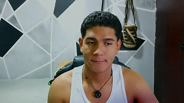 Snapshot of _juanacock_ chatting on 06-25-26, 12:42 juanacock online show from 06-25-26, 12:42