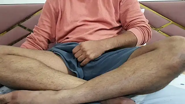 Snapshot of psexplr chatting on 12-19-25, 10:00 psexplr online show from 12-19-25, 10:00