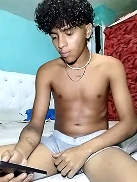 Snapshot of Manu_poli chatting on 06-24-26, 03:16 Manu poli online show from 06-24-26, 03:16