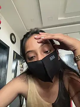Snapshot of livia_dolls chatting on 06-02-26, 10:39 livia dolls online show from 06-02-26, 10:39