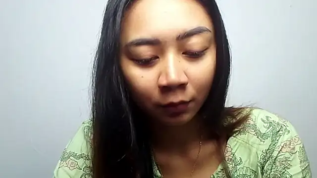 Snapshot of KristieOrtmann chatting on 06-13-26, 06:33 KristieOrtmann online show from 06-13-26, 06:33