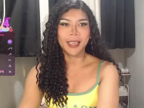 Snapshot of BeatrixGray02 chatting on 05-21-26, 06:15 BeatrixGray02 online show from 05-21-26, 06:15
