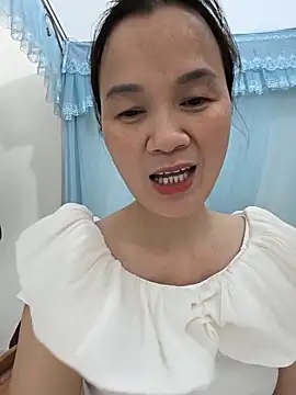 Lye lovely online show from 06-11-26, 02:48
