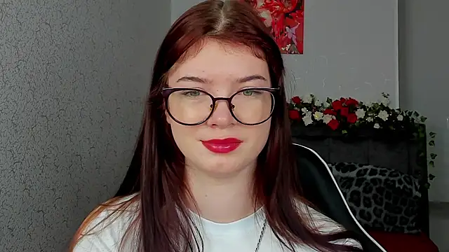 Snapshot of MelissaMay__ chatting on 06-11-26, 10:41 MelissaMay online show from 06-11-26, 10:41