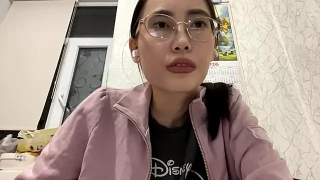Snapshot of VickieTrudo chatting on 06-01-26, 08:10 VickieTrudo online show from 06-01-26, 08:10