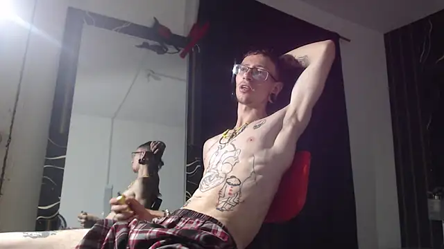 Snapshot of Ryan_Owenss chatting on 05-22-26, 03:35 Ryan Owenss online show from 05-22-26, 03:35