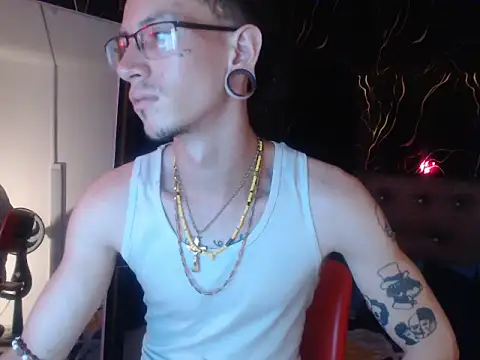 Snapshot of Ryan_Owenss chatting on 05-30-26, 04:20 Ryan Owenss online show from 05-30-26, 04:20