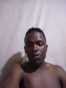 Snapshot of Kuoraf33 chatting on 06-21-26, 05:59 Kuoraf33 online show from 06-21-26, 05:59