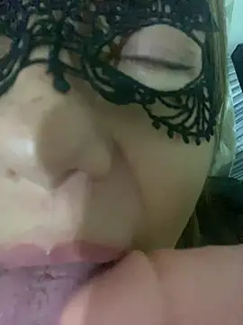 Snapshot of lulupiecitosamor chatting on 06-26-26, 12:04 lulupiecitosamor online show from 06-26-26, 12:04