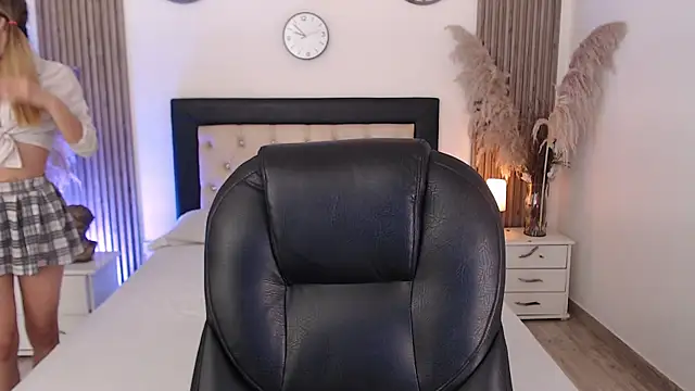 Sia Foxx01 online show from 06-11-26, 03:37