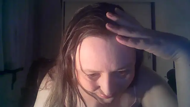 Snapshot of TaylorLovely chatting on 05-27-26, 08:28 TaylorLovely online show from 05-27-26, 08:28