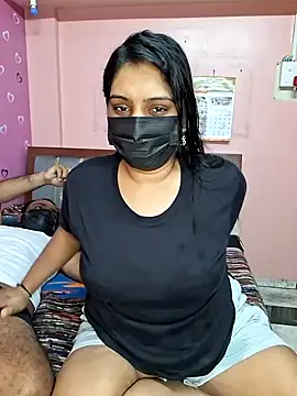 Hornyreshma online show from 07-17-26, 10:33