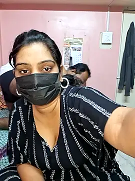 Hornyreshma online show from 07-27-26, 10:44
