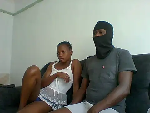 Snapshot of TonnyAmellia chatting on 06-01-26, 08:05 TonnyAmellia online show from 06-01-26, 08:05