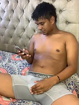Snapshot of Henrry_s chatting on 05-31-26, 07:26 Henrry s online show from 05-31-26, 07:26
