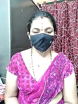 Snapshot of Leela_555 chatting on 06-01-26, 03:03 Leela 555 online show from 06-01-26, 03:03
