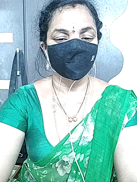 Snapshot of Leela_555 chatting on 06-21-26, 03:14 Leela 555 online show from 06-21-26, 03:14