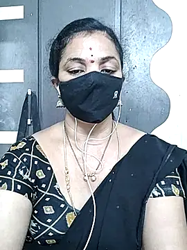 Snapshot of Leela_555 chatting on 06-23-26, 10:46 Leela 555 online show from 06-23-26, 10:46
