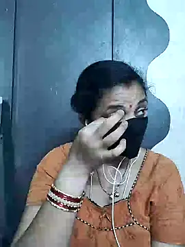 Snapshot of Leela_555 chatting on 06-23-26, 11:03 Leela 555 online show from 06-23-26, 11:03