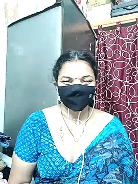 Snapshot of Leela_555 chatting on 07-05-26, 09:55 Leela 555 online show from 07-05-26, 09:55