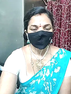 Snapshot of Leela_555 chatting on 07-06-26, 02:25 Leela 555 online show from 07-06-26, 02:25