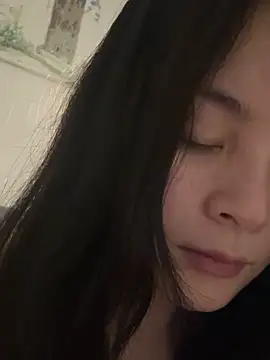 Snapshot of enen-123 chatting on 05-23-26, 03:27 enen-123 online show from 05-23-26, 03:27