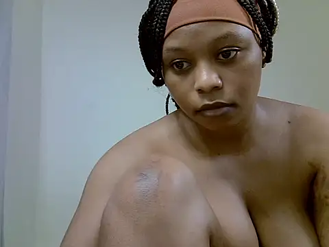 Snapshot of BIGASS_DIANAH chatting on 06-25-26, 05:17 BIGASS DIANAH online show from 06-25-26, 05:17