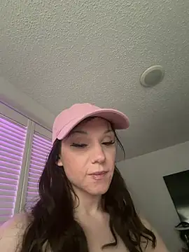 Snapshot of cynGoddess chatting on 05-27-26, 12:02 cynGoddess online show from 05-27-26, 12:02