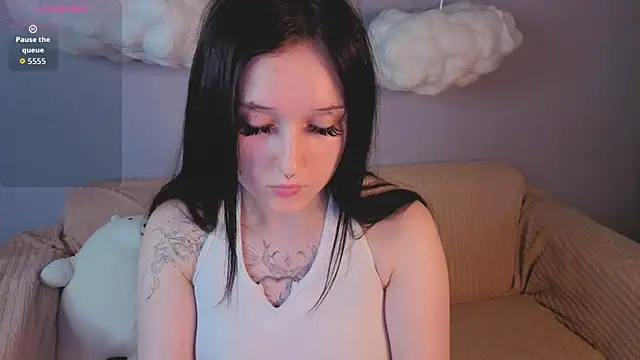 Snapshot of Emma-Blissa chatting on 06-12-26, 01:15 Emma-Blissa online show from 06-12-26, 01:15