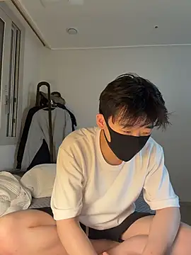 Snapshot of k-kinky chatting on 06-04-26, 04:57 k-kinky online show from 06-04-26, 04:57