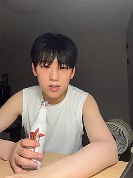 Snapshot of k-kinky chatting on 06-27-26, 06:02 k-kinky online show from 06-27-26, 06:02