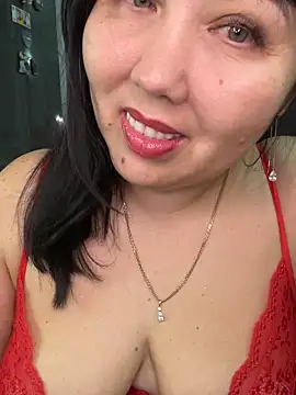Snapshot of Love__beby chatting on 06-04-26, 06:47 Love beby online show from 06-04-26, 06:47