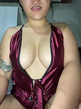 Snapshot of kimiee_ chatting on 06-19-26, 04:22 kimiee online show from 06-19-26, 04:22