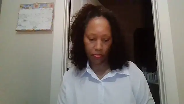 Snapshot of MsDeeLive chatting on 05-26-26, 04:52 MsDeeLive online show from 05-26-26, 04:52