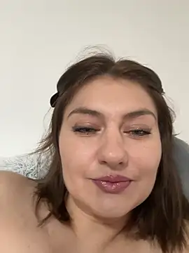 Snapshot of babyella13 chatting on 06-28-26, 03:51 babyella13 online show from 06-28-26, 03:51