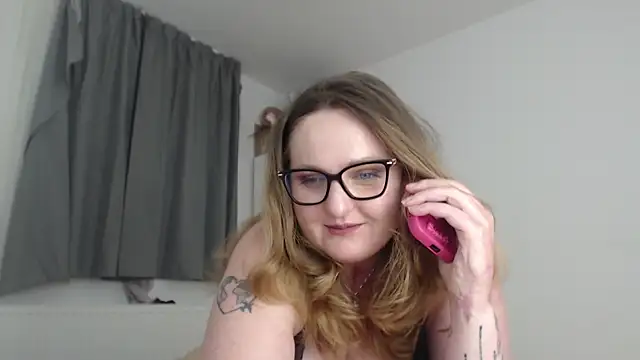 Snapshot of JessicaBake chatting on 05-26-26, 06:37 JessicaBake online show from 05-26-26, 06:37