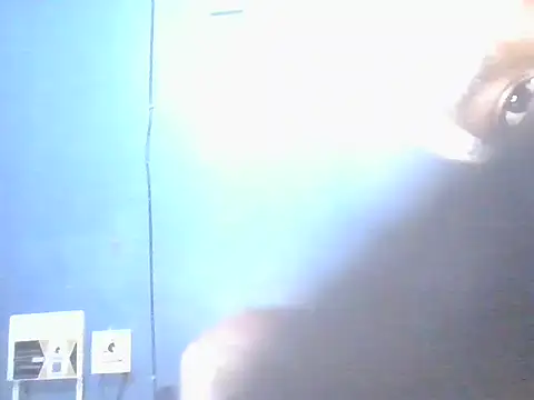 Snapshot of Petite-divaa chatting on 05-31-26, 05:53 Petite-divaa online show from 05-31-26, 05:53