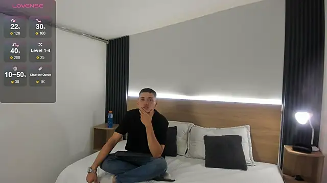 Snapshot of Stiven_star chatting on 05-24-26, 03:11 Stiven star online show from 05-24-26, 03:11