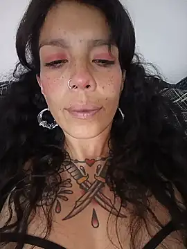 Snapshot of SweetVenomMilf chatting on 06-03-26, 04:56 SweetVenomMilf online show from 06-03-26, 04:56