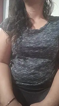 Snapshot of Marcella_single chatting on 06-05-26, 06:20 Marcella single online show from 06-05-26, 06:20