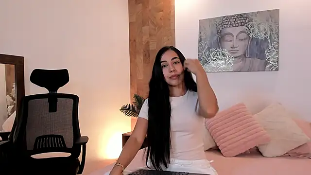 Snapshot of Nicole_Fx chatting on 05-25-26, 07:42 Nicole Fx online show from 05-25-26, 07:42