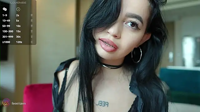 Snapshot of feelitann chatting on 06-15-26, 05:20 feelitann online show from 06-15-26, 05:20