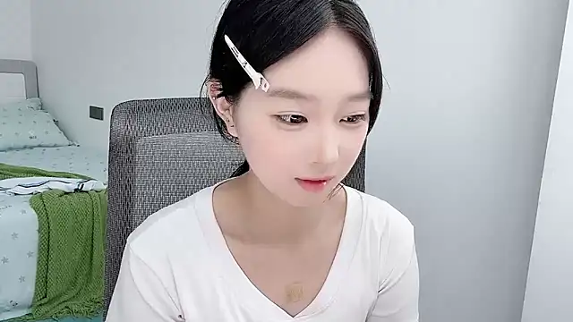 Yoyo33355 online show from 06-29-26, 03:57